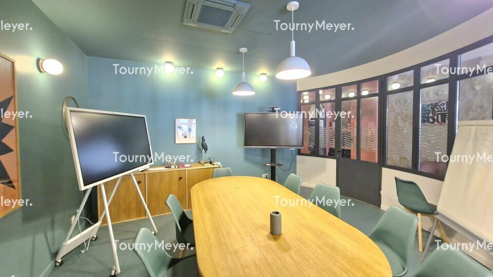 Office in Bordeaux for lease - Interior Photo - Image 2 of 5