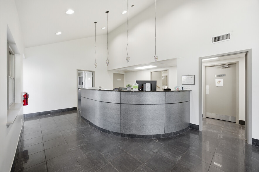 3201 Hulen St, Fort Worth, TX for sale - Building Photo - Image 3 of 11