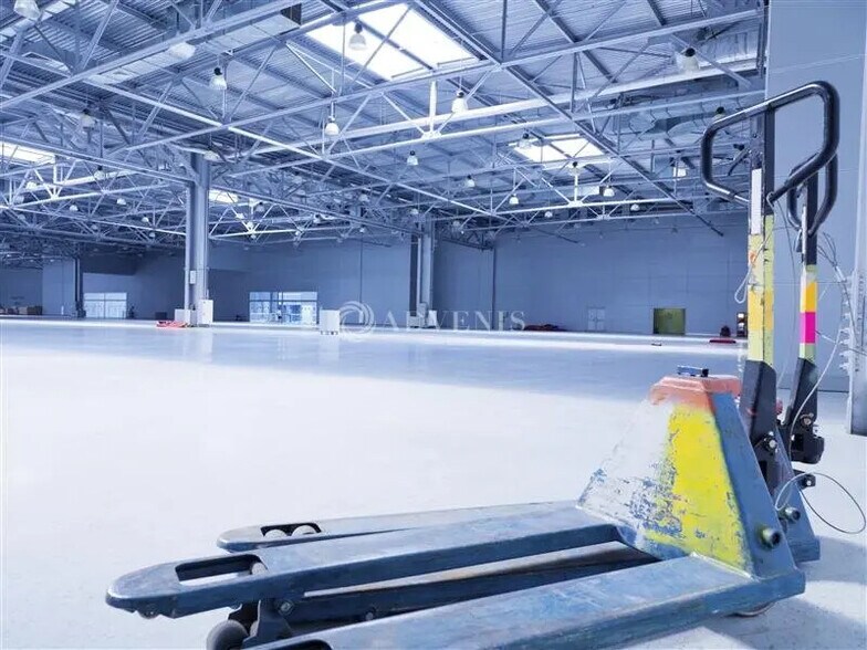 Flex in Geispolsheim for lease - Interior Photo - Image 2 of 2