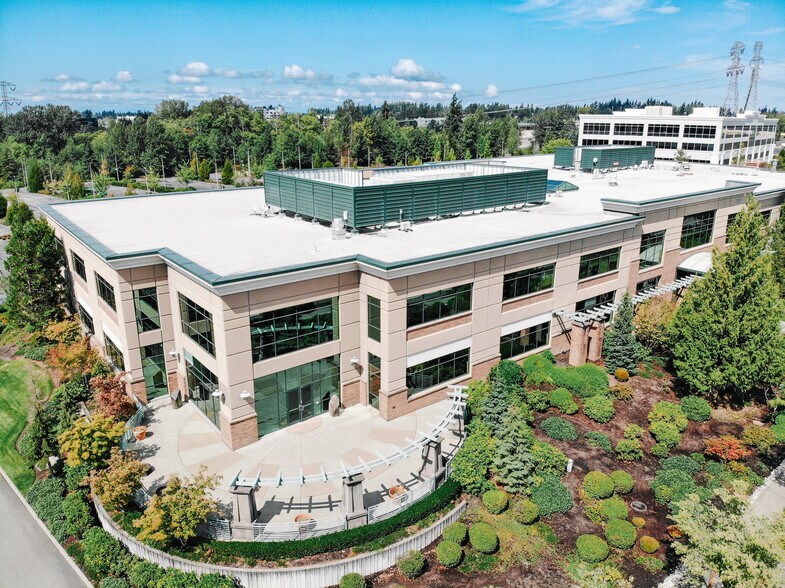 32125 32nd Ave S, Federal Way, WA à vendre - Photo du bâtiment - Image 3 de 10