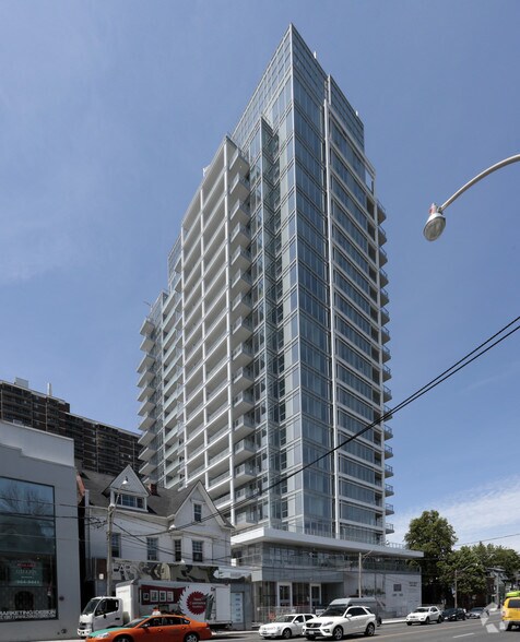 160-170 Avenue Rd, Toronto, ON for sale - Primary Photo - Image 1 of 1