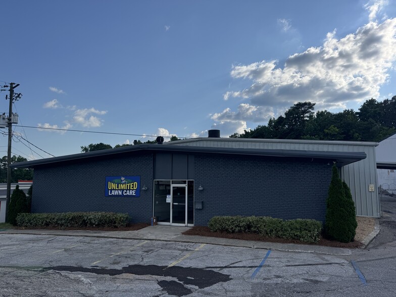 6 W Oxmoor Rd, Birmingham, AL for lease - Building Photo - Image 1 of 3