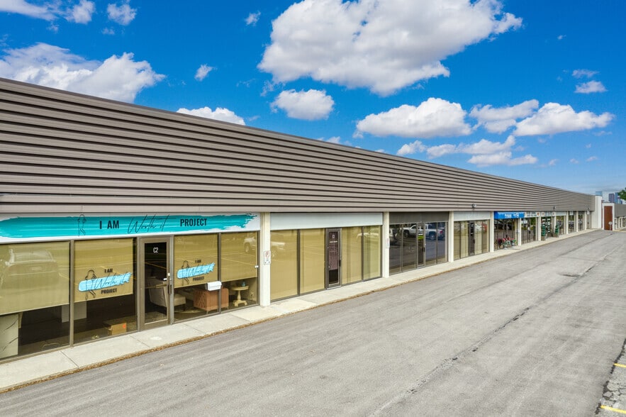 6215 3 St SE, Calgary, AB à louer - Photo du bâtiment - Image 2 de 5