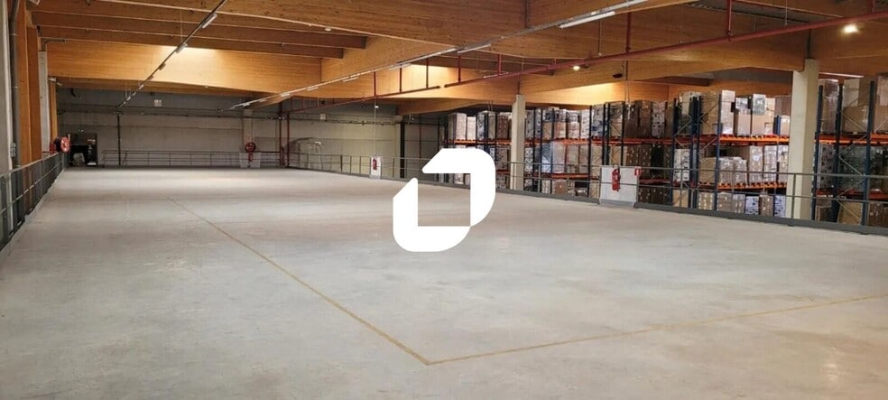 Industrial in Rives for lease - Interior Photo - Image 3 of 9