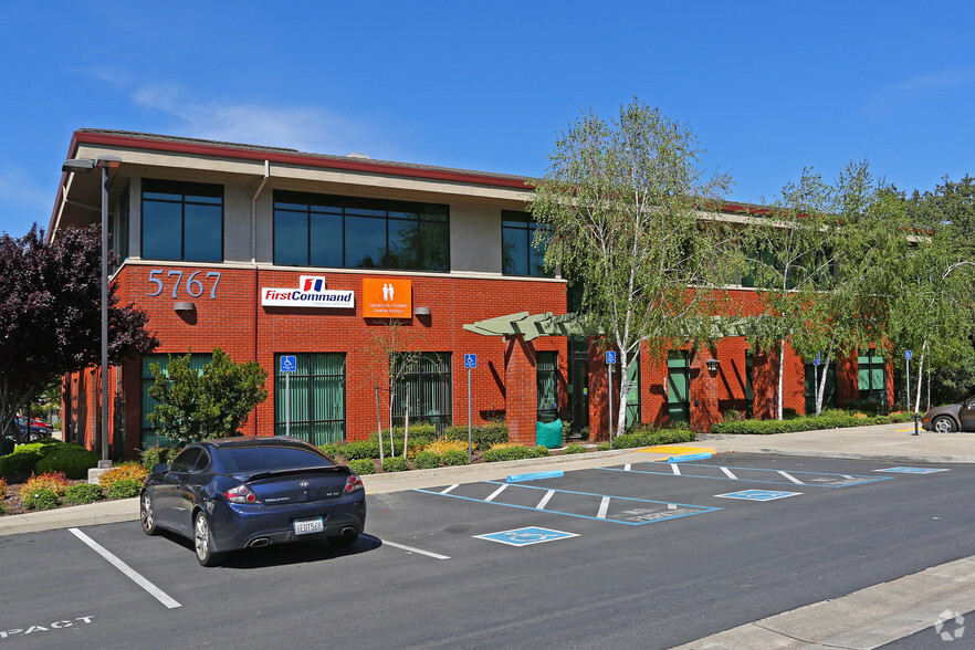 5767 Greenback Ln, Sacramento, CA for lease - Primary Photo - Image 1 of 8