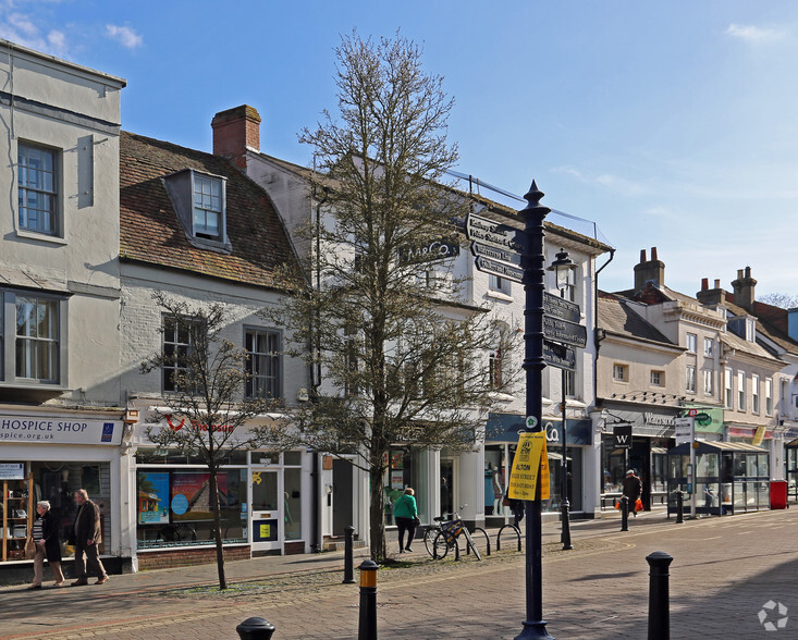 37-39 High St, Alton for lease - Building Photo - Image 2 of 3