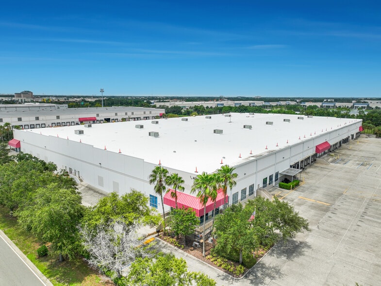 401 Gills Dr, Orlando, FL for lease - Building Photo - Image 1 of 5