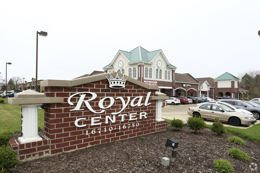 16750 Pearl Rd, Strongsville, OH à louer - Photo du bâtiment - Image 3 de 3