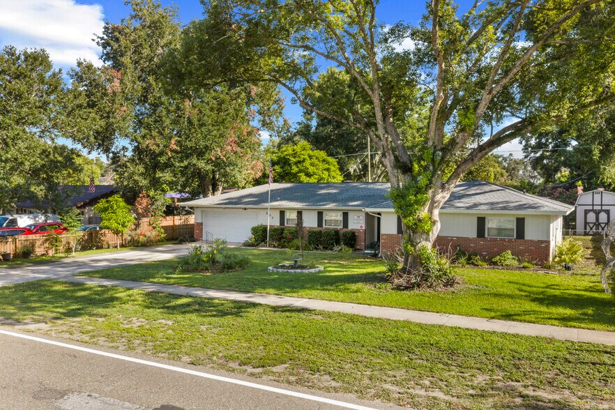 207 W Wheeler Rd, Seffner, FL à vendre - Photo du bâtiment - Image 1 de 42