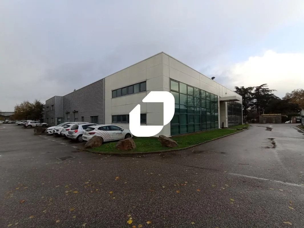 Flex in Décines-Charpieu for lease Building Photo- Image 1 of 88
