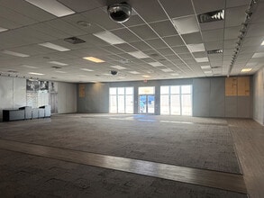 2010-2020 E 1st St, Pratt, KS for lease Interior Photo- Image 2 of 5