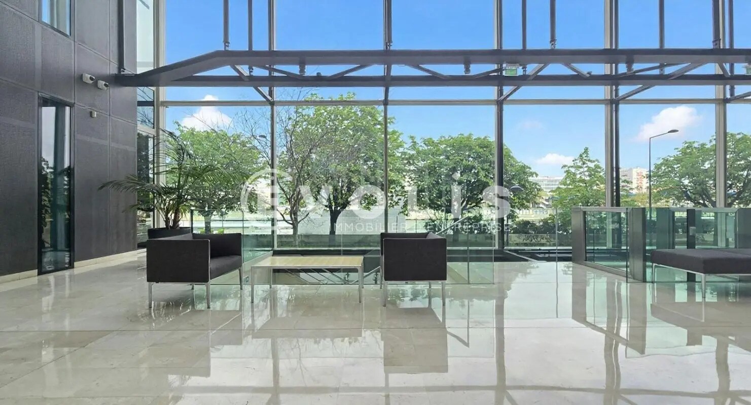 39-42 Quai Jean Compagnon, Ivry-sur-Seine for lease Lobby- Image 1 of 17