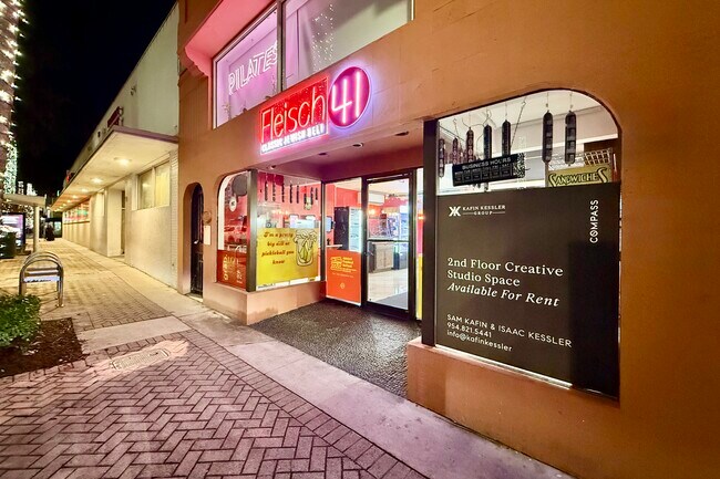 More details for 726 Arthur Godfrey Rd, Miami Beach, FL - Office for Lease
