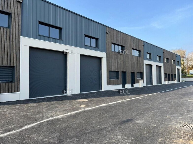 Flex dans Ennery à louer - Photo du bâtiment - Image 1 de 7