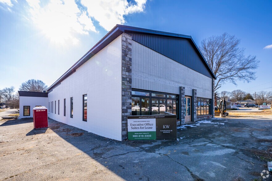 1484 Dale Earnhardt Blvd, Kannapolis, NC à louer - Photo du bâtiment - Image 1 de 17