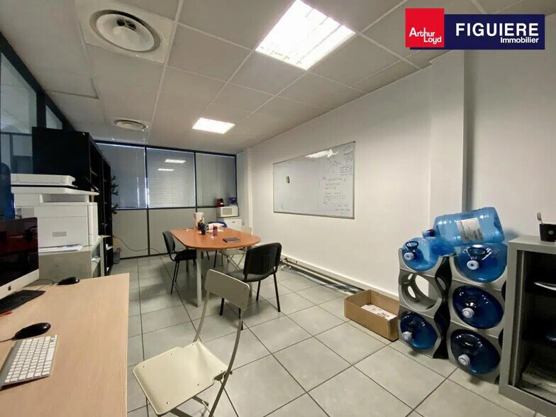 Bureau dans Aix-en-Provence à louer - Photo intérieure - Image 3 de 8