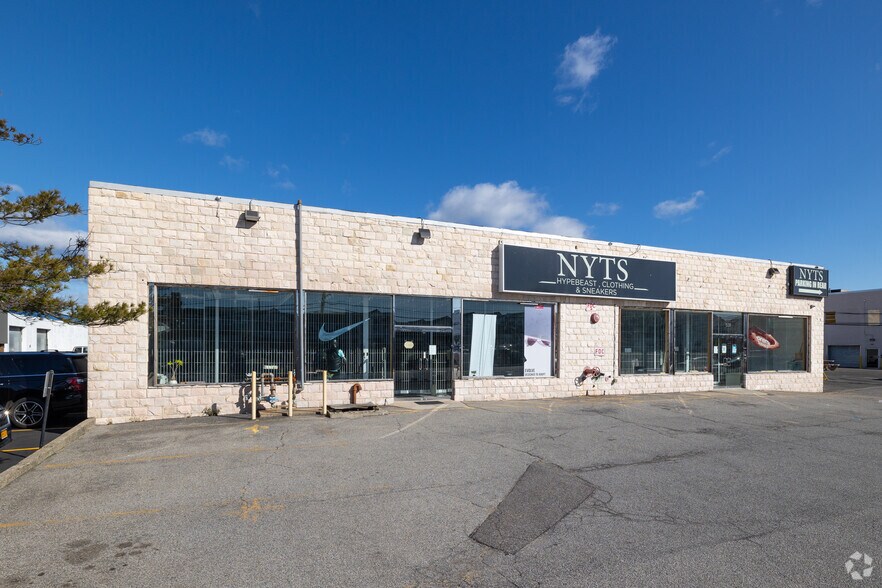 1538 Old Country Rd, Plainview, NY à louer - Photo du bâtiment - Image 2 de 8