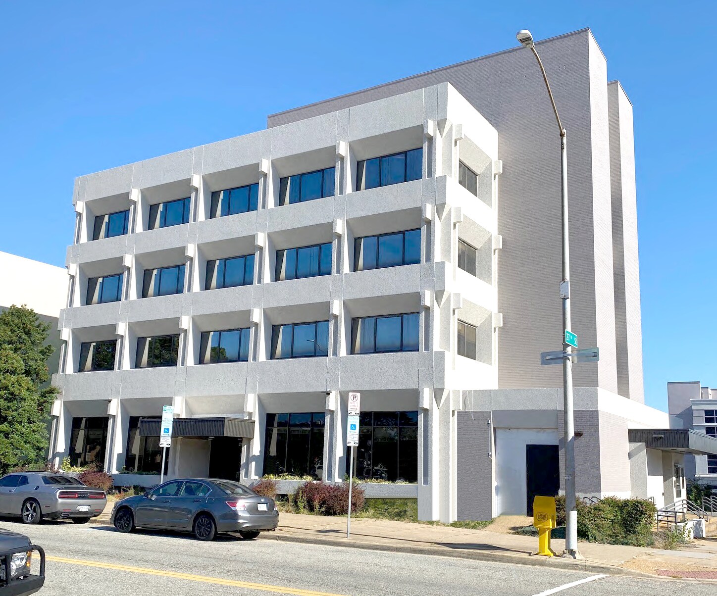 2700 Washington Ave, Newport News, VA à louer Photo du bâtiment- Image 1 de 13