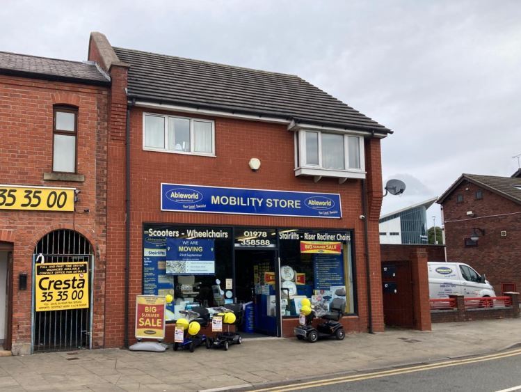 17 St. Georges Crescent, Wrexham for sale - Building Photo - Image 1 of 1