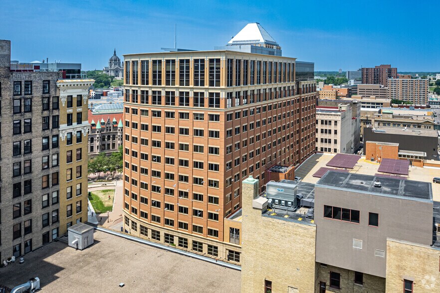 380-388 Saint Peter St, Saint Paul, MN à louer - Photo du bâtiment - Image 3 de 18