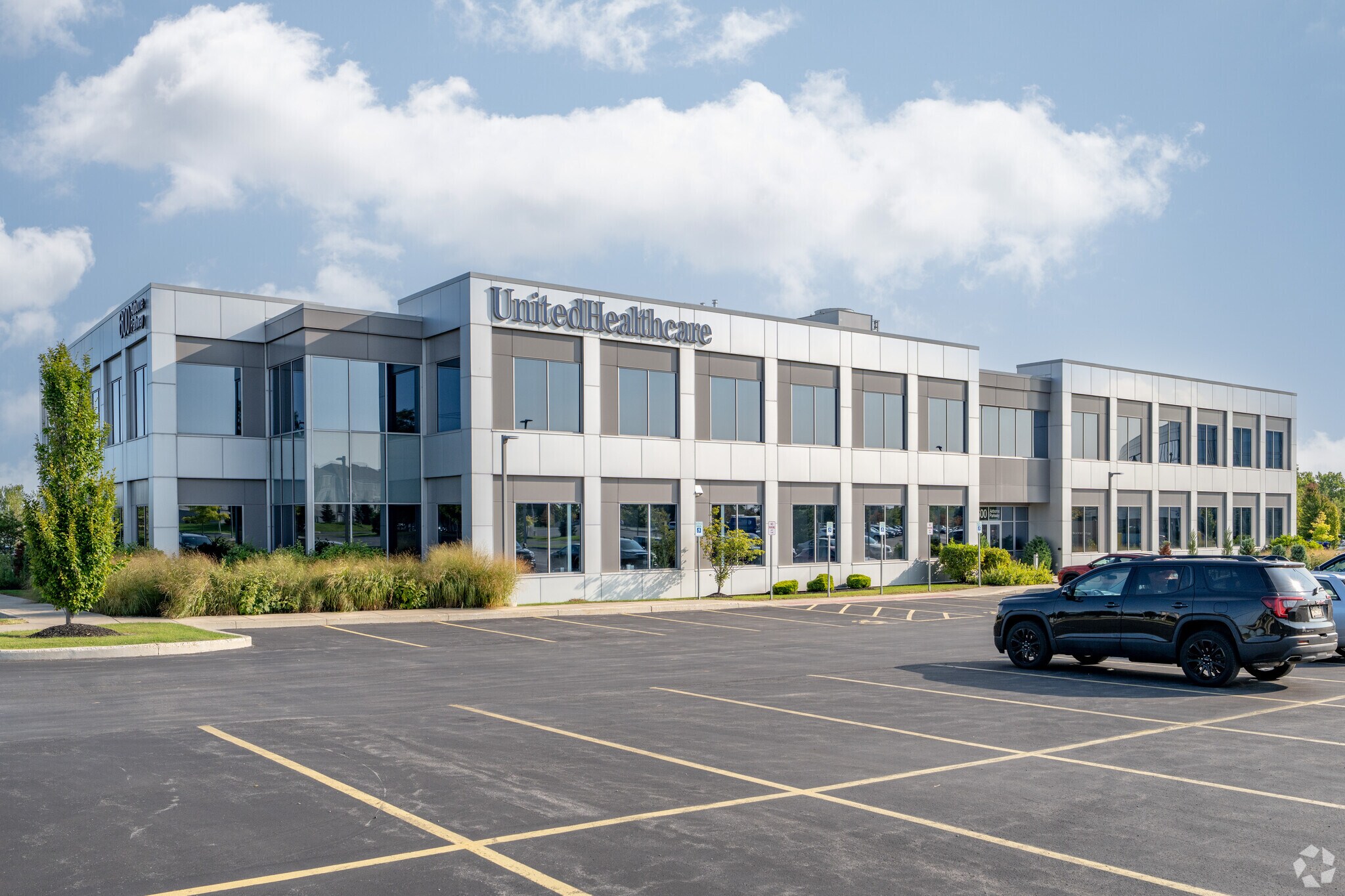 600 Airborne Pky, Cheektowaga, NY à louer Photo du bâtiment- Image 1 de 33