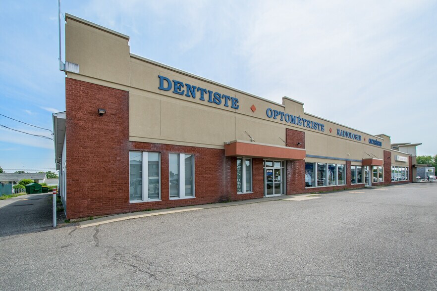 4534 Boul Saint-Joseph, Drummondville, QC for sale - Primary Photo - Image 1 of 6