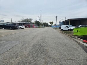 1013 Brazos St, Rosenberg, TX à louer Autre- Image 2 de 11