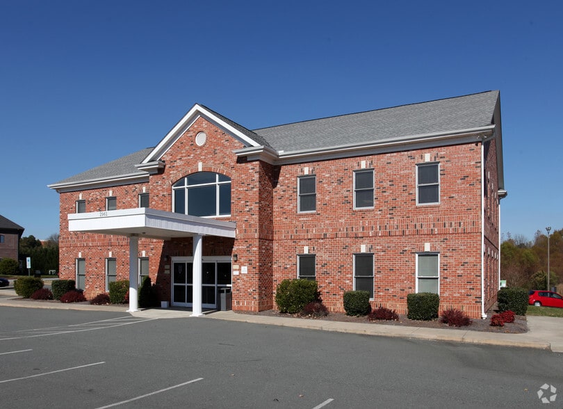 2961 Crouse Ln, Burlington, NC for lease - Building Photo - Image 3 of 58