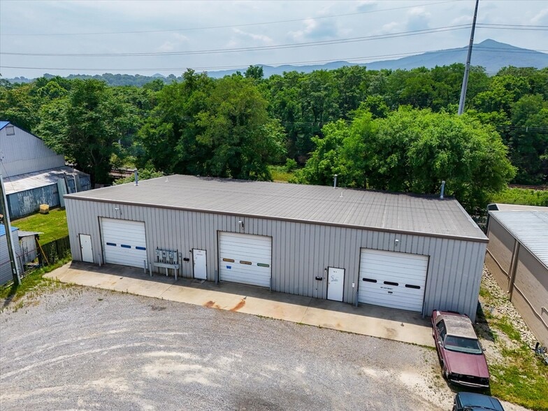 722-726 Roanoke St, Salem, VA for sale - Building Photo - Image 3 of 47