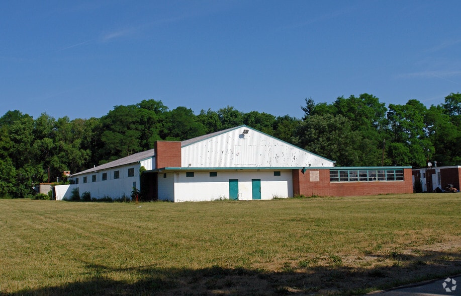 1250 & 1260 Shorter Rd portfolio of 2 properties for sale on LoopNet.ca - Primary Photo - Image 1 of 2