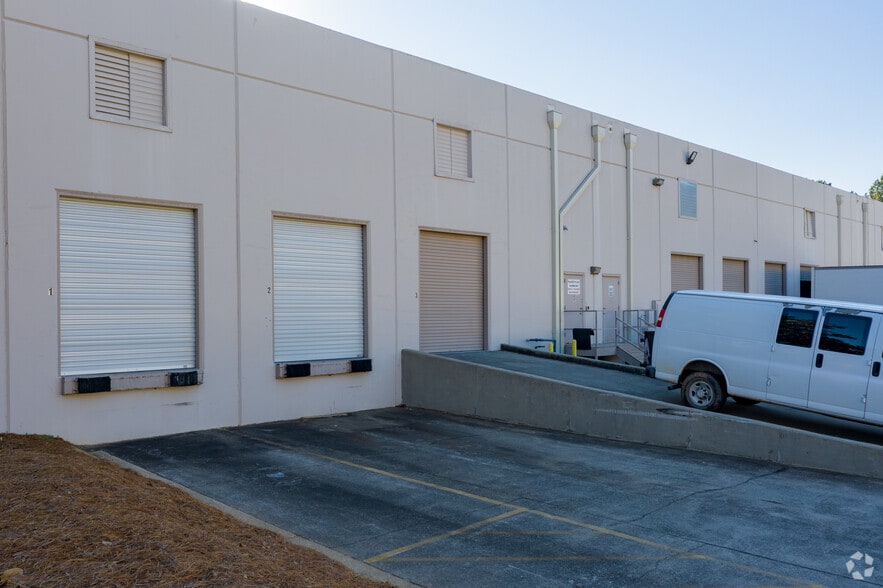 2020-2026 Weems Rd, Tucker, GA for lease - Building Photo - Image 2 of 6