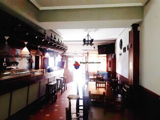 Plus de détails pour Multi-résidentiel à vendre