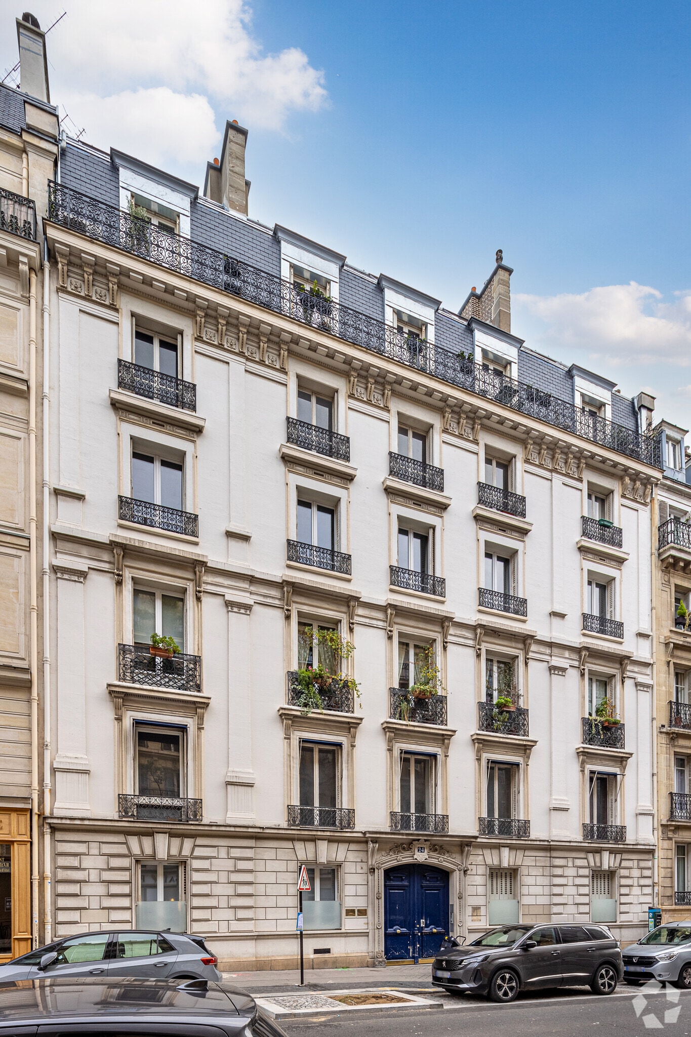 24 Rue De Turin, Paris for sale Primary Photo- Image 1 of 20