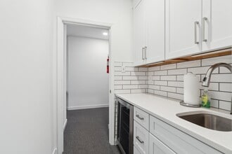 2939 W Marshall St, Richmond, VA à louer Photo du bâtiment- Image 2 de 14