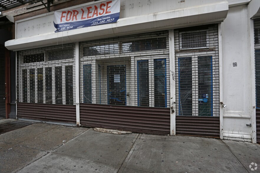 29 Avenue B, New York, NY à louer - Photo du bâtiment - Image 3 de 4