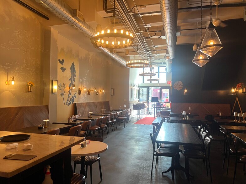 317 Union Ave, Brooklyn, NY à louer - Photo du bâtiment - Image 2 de 4