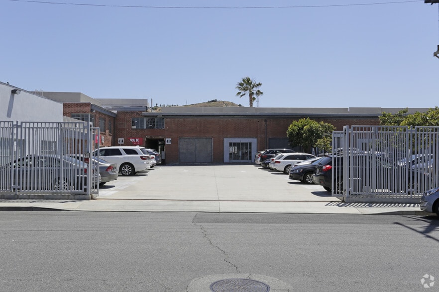 8500 Steller Dr, Culver City, CA for lease - Building Photo - Image 3 of 8