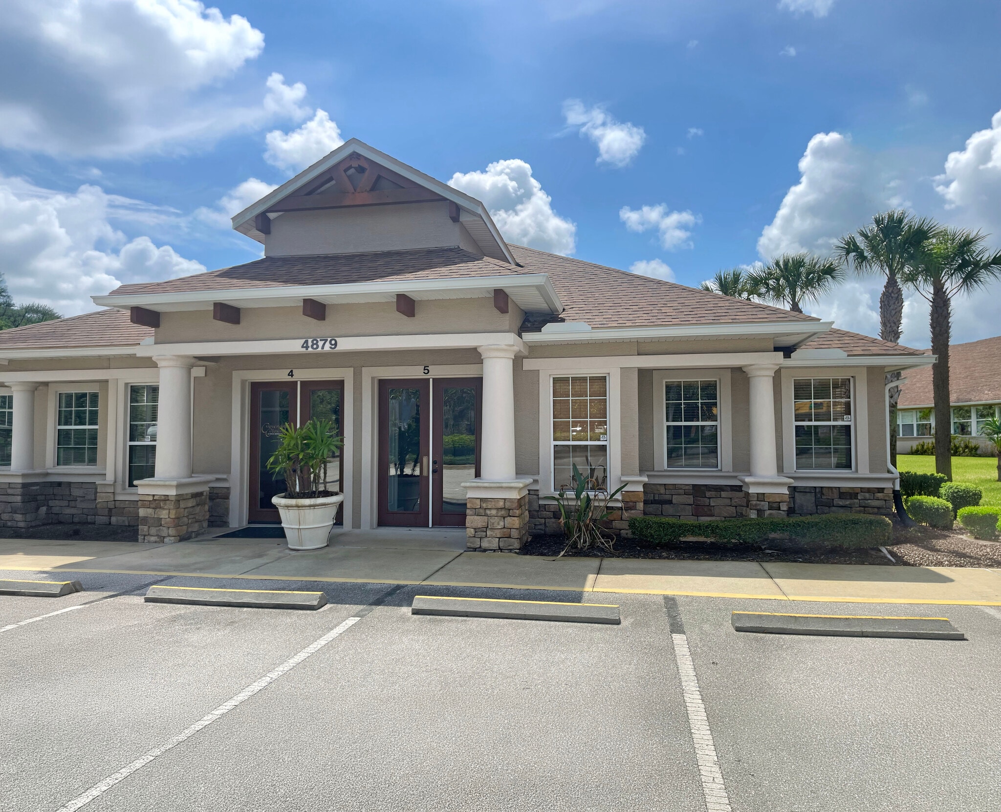 4879 NW Palm Coast Pky, Palm Coast, FL for lease Primary Photo- Image 1 of 4