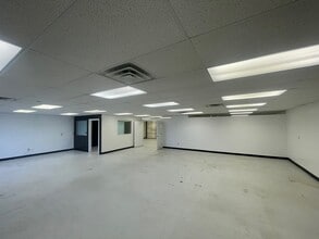 2422-2424 W 41st St, Tulsa, OK à louer Photo du bâtiment- Image 2 de 6