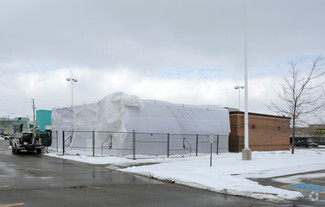 Plus de détails pour 1 Hespeler Rd, Cambridge, ON - Vente au détail à louer