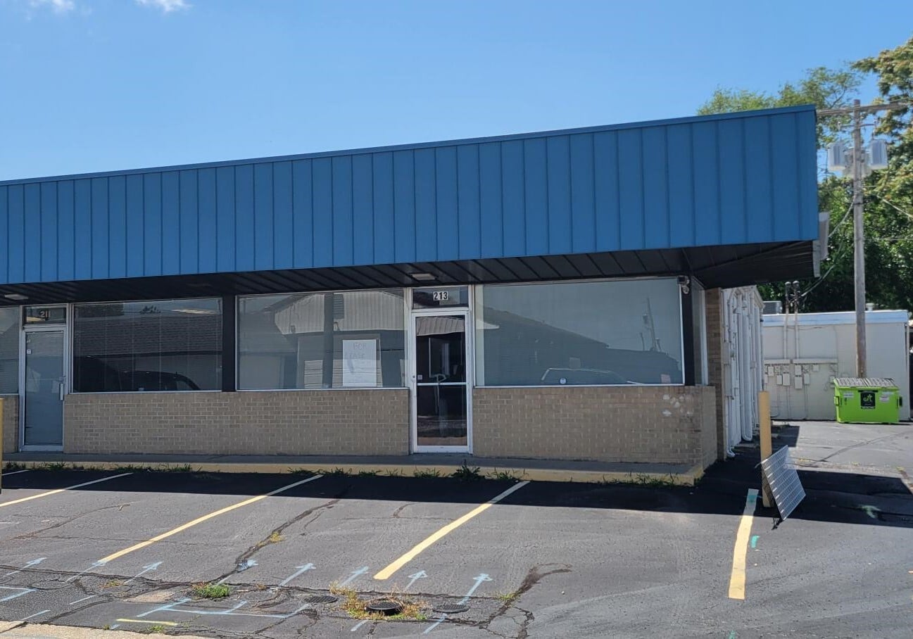 213 N Kentwood Ave, Springfield, MO for lease Building Photo- Image 1 of 8
