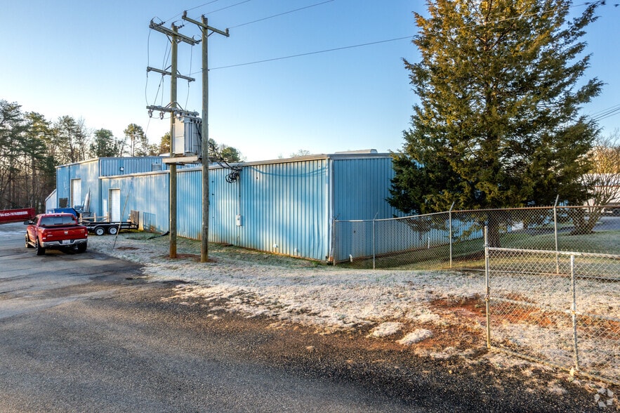 400 Oakland Dr, Lowell, NC for sale - Building Photo - Image 3 of 74