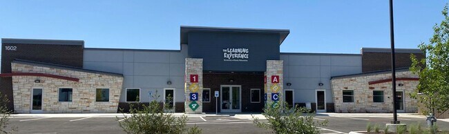 Plus de détails pour 15054 W State 71 Hwy, Bee Cave, TX - Commerce de détail à vendre