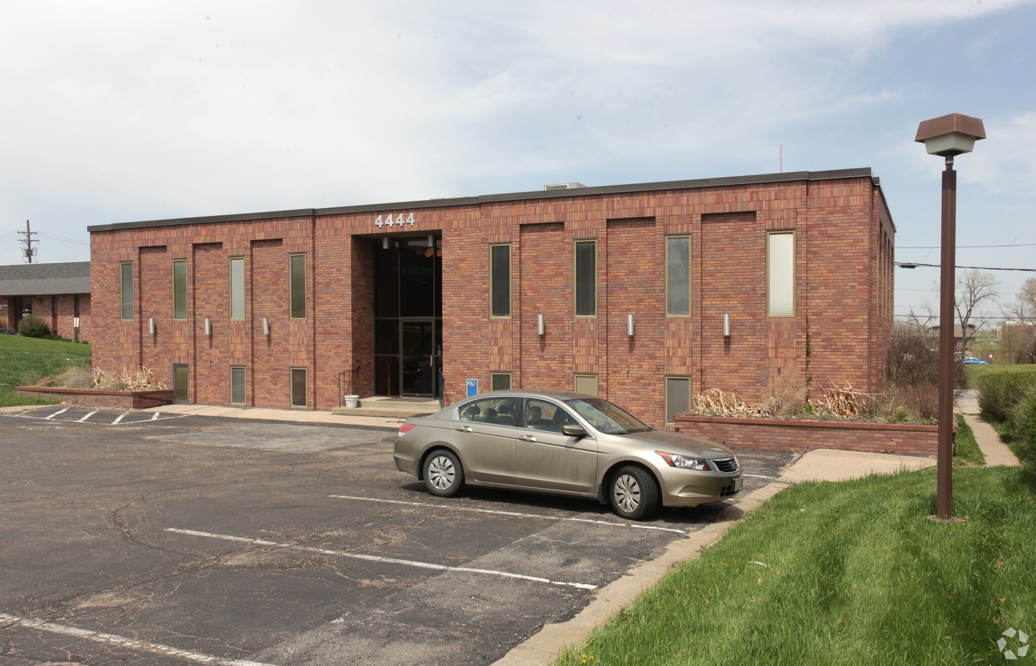 4444 O St, Lincoln, NE for lease Primary Photo- Image 1 of 6