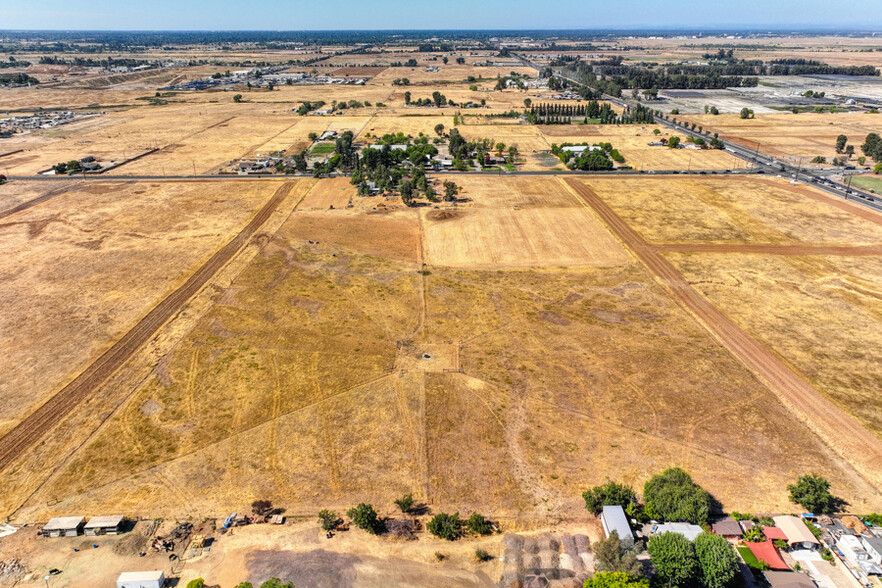 9610 Florin Rd, Sacramento, CA for sale - Primary Photo - Image 1 of 69