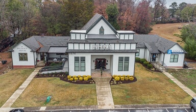 5576 Peachtree Rd, Atlanta, GA à louer Photo du bâtiment- Image 1 de 7