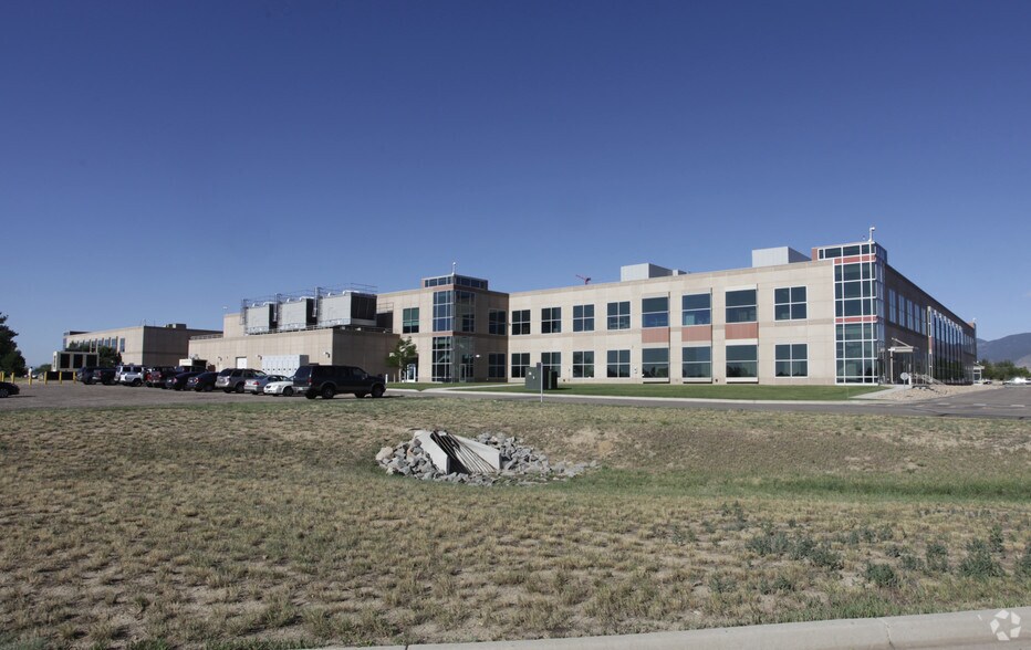 378-389 Disc Dr, Longmont, CO à louer - Photo du bâtiment - Image 3 de 5