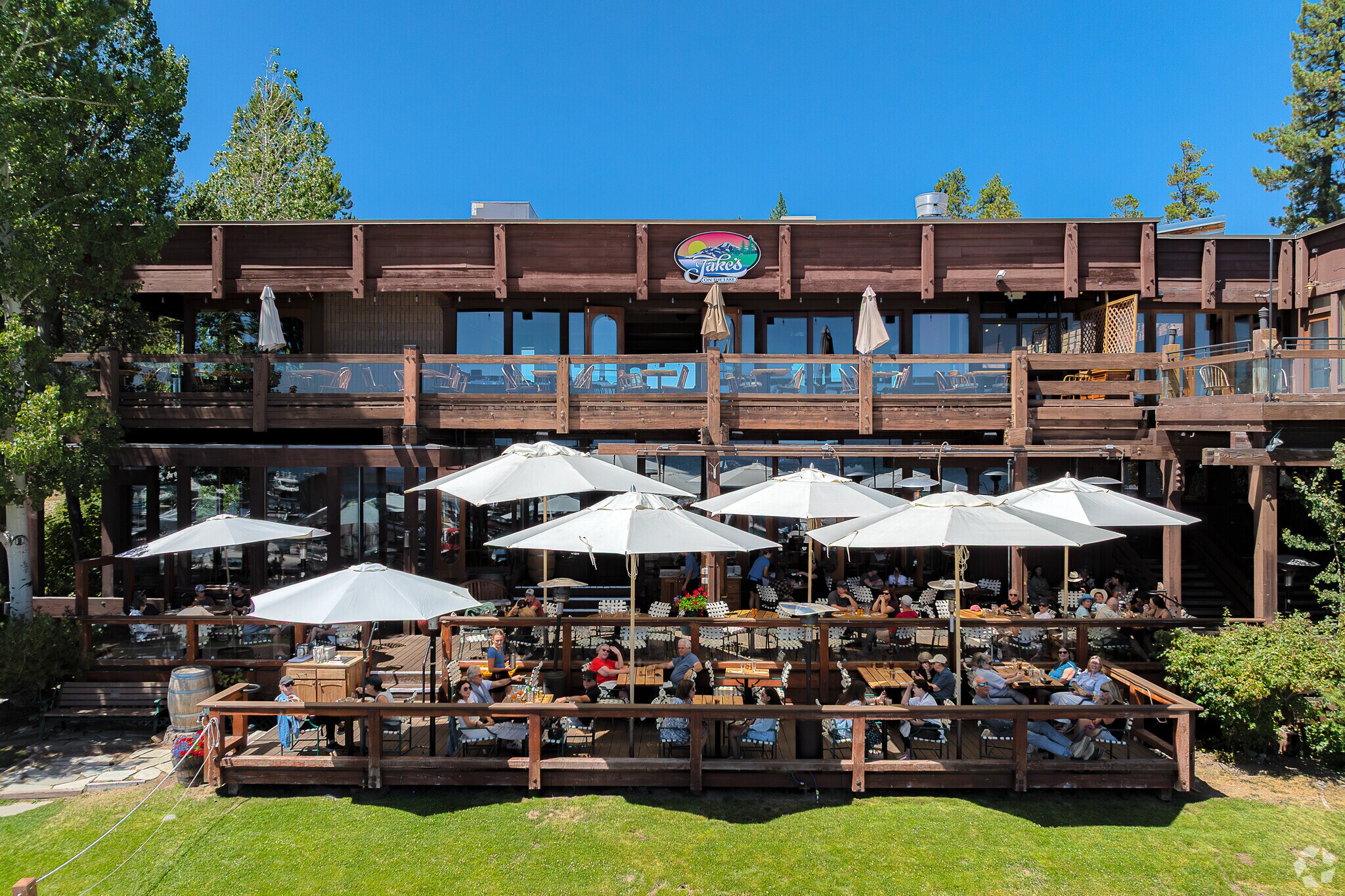 760 N Lake Blvd, Tahoe City, CA à louer Photo du bâtiment- Image 1 de 11