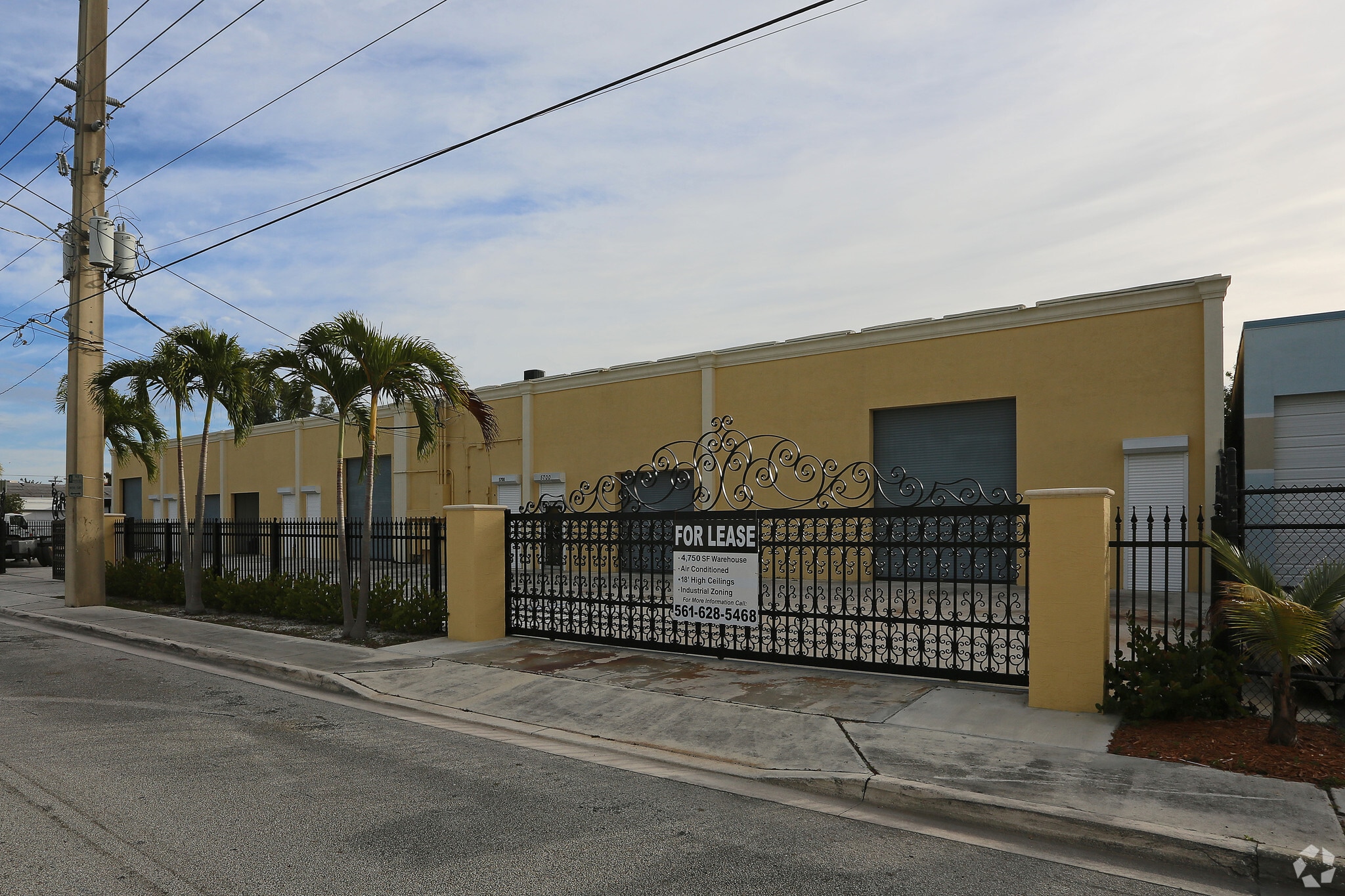5611 Georgia Ave, West Palm Beach, FL for lease Primary Photo- Image 1 of 4