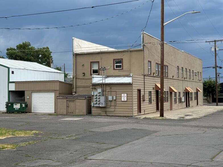 2105-2113 Holly Ave, Klamath Falls, OR à vendre - Photo du bâtiment - Image 3 de 21